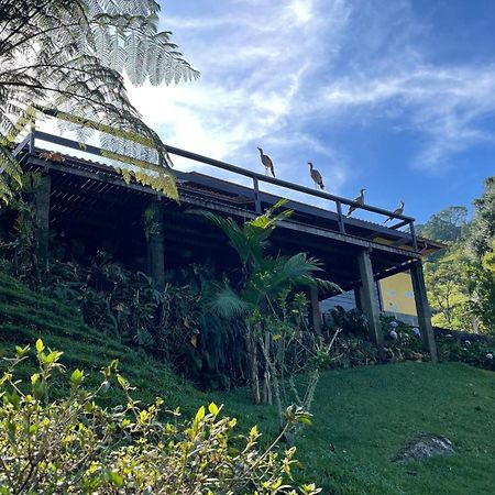 Sitio Com Piscina Natural E Cascata, Com Linda Vista Em Lumiar. Zewnętrze zdjęcie
